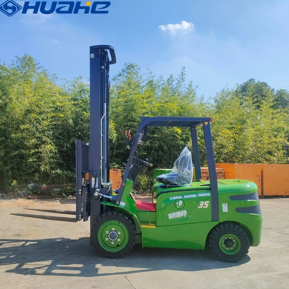 ¿Cuánto cuesta una carretilla elevadora nueva?